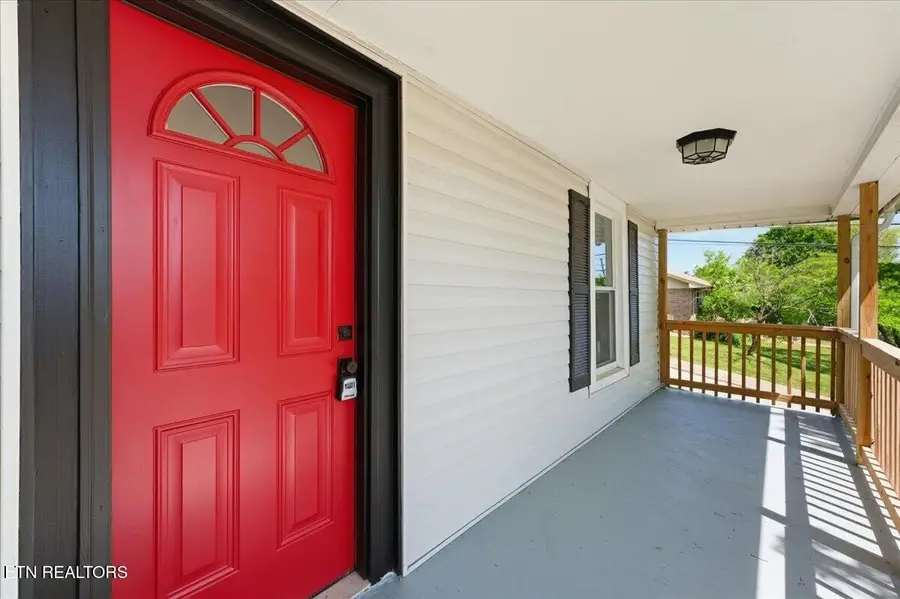 702 W Rhoten St, Jefferson City, TN 37760 - #3