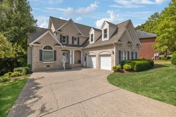 2701 N Highlands Dr, Nashville, TN 37221 - #2