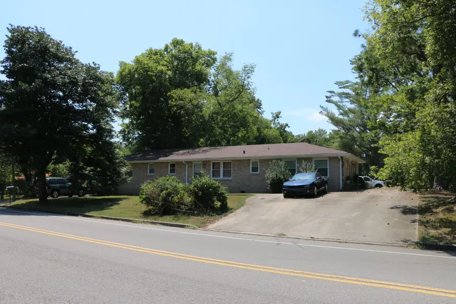 2292 Old Ashland City Rd, Clarksville, TN 37043 - #2