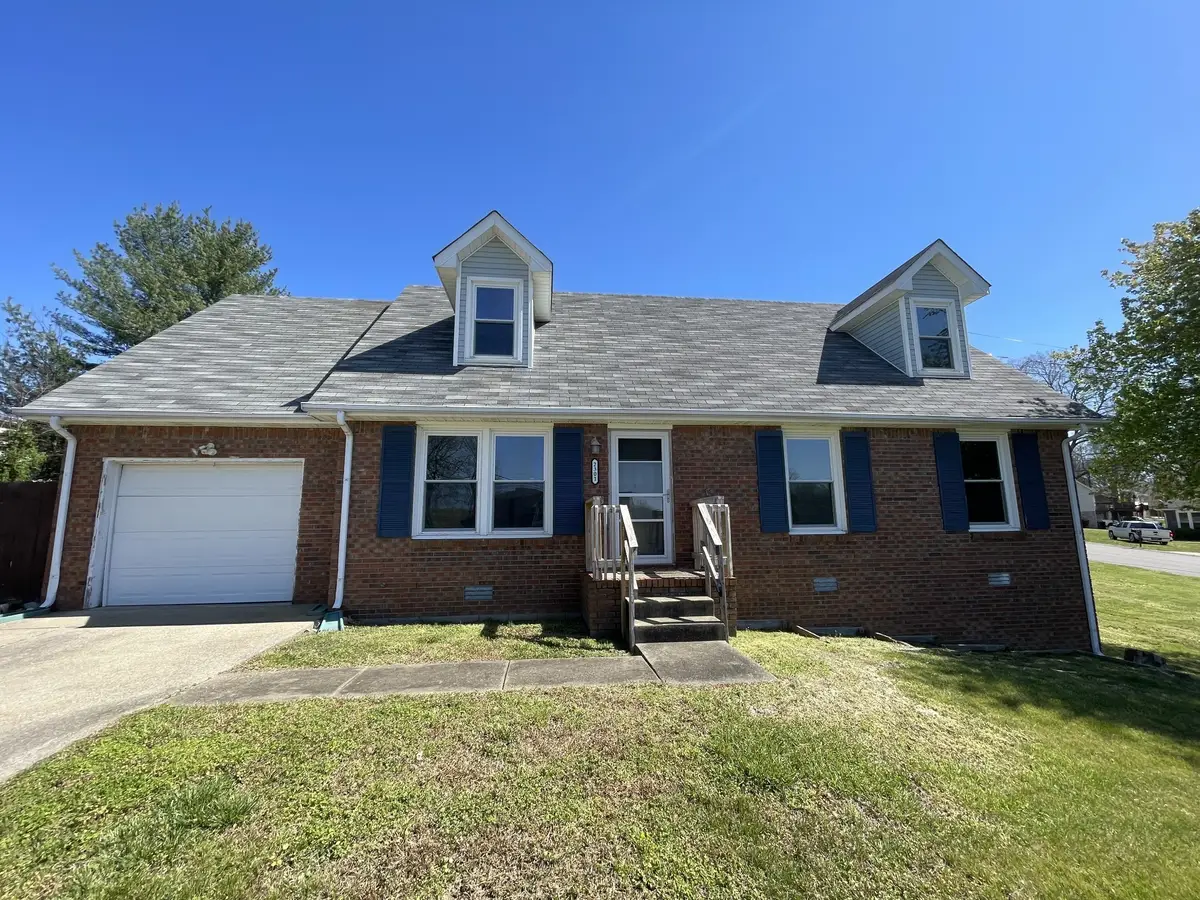 2301 Sherwood Hills Ct, Clarksville, TN 37042 - #1