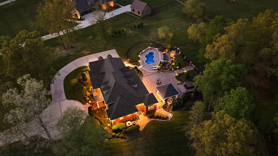 446 Waterford Dr, Manchester, TN 37355 - #3