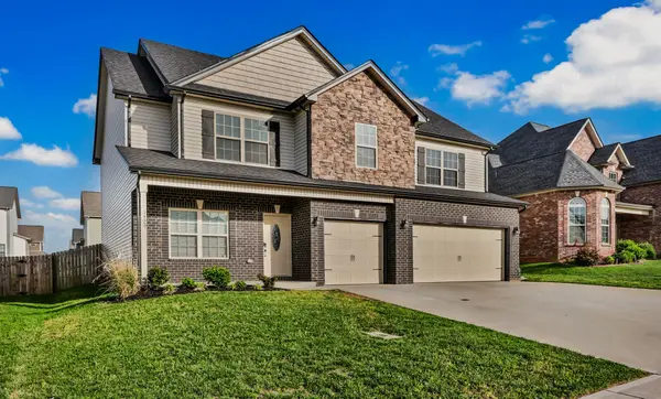 1529 Kestrel Dr, Clarksville, TN 37040