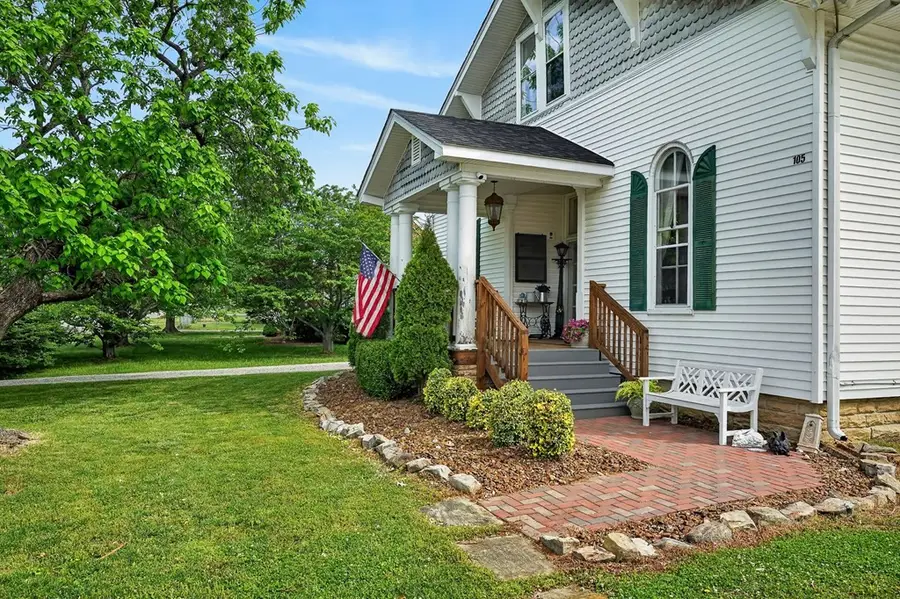 105 Roberts St, Livingston, TN 38570 - #3