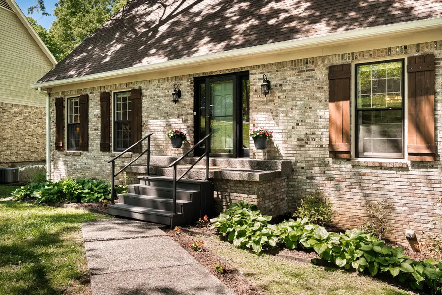 1240 Brenner Dr, Nashville, TN 37221 - #3