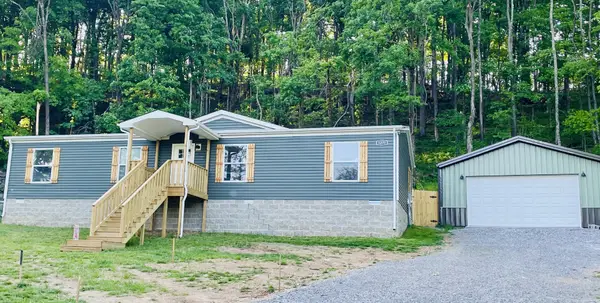 1271 Thompson Hill Rd, Bethpage, TN 37022