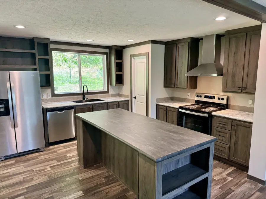 1271 Thompson Hill Rd, Bethpage, TN 37022 - #2