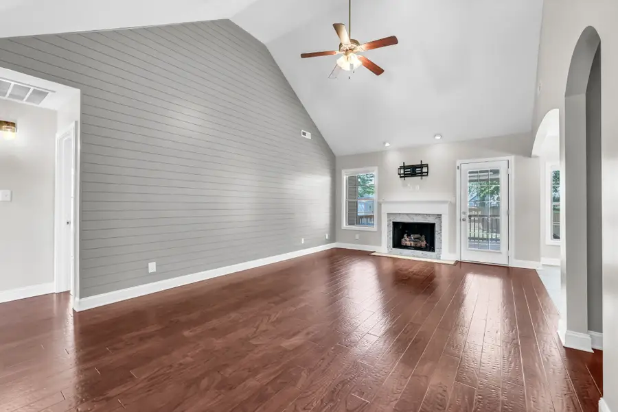 1933 Jackie Lorraine Dr, Clarksville, TN 37042 - #3