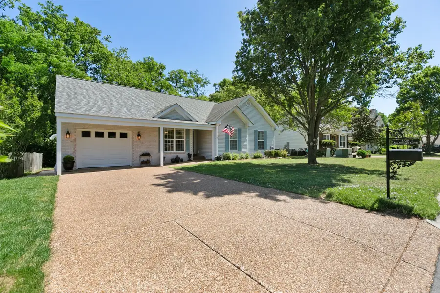 1129 Mcdonough Cir, Thompsons Station, TN 37179 - #2