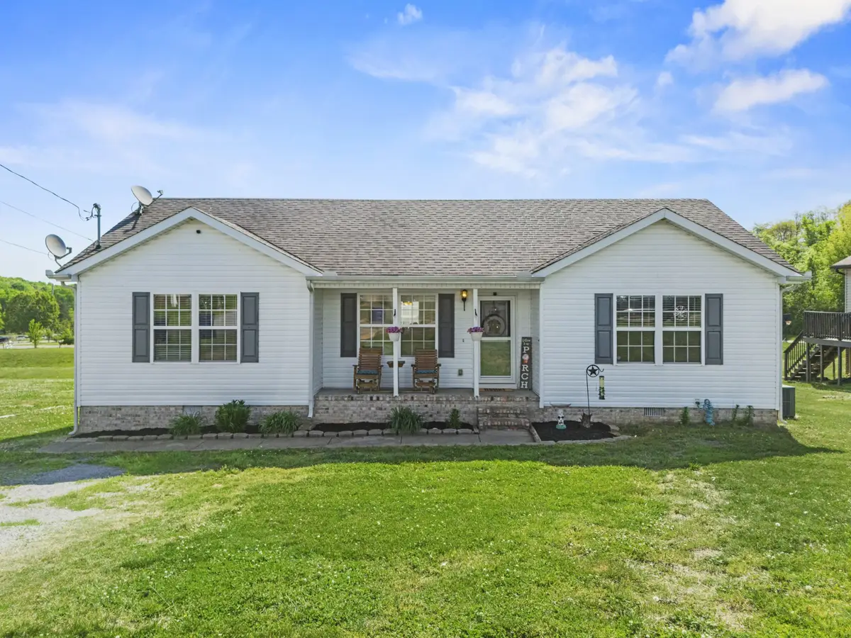 102 Sunrise Ct, Shelbyville, TN 37160 - #1