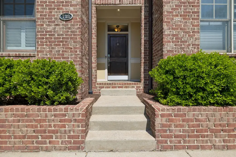 718 4th Ave N, Nashville, TN 37219 - #2
