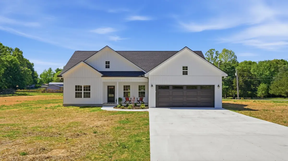 319 Bains Rd, Hillsboro, TN 37342 - #1