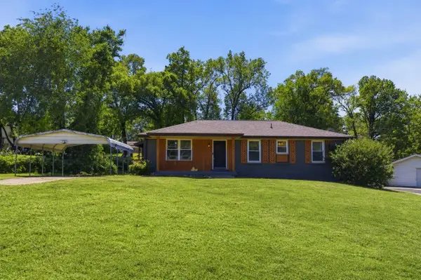 158 Lexington Dr, Clarksville, TN 37042