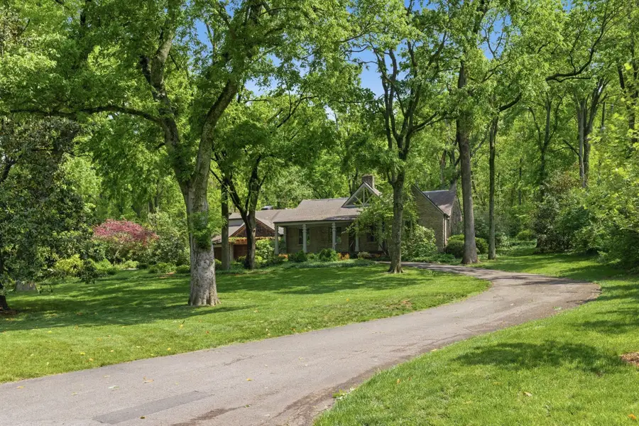 5142 Stanford Dr, Nashville, TN 37215 - #2