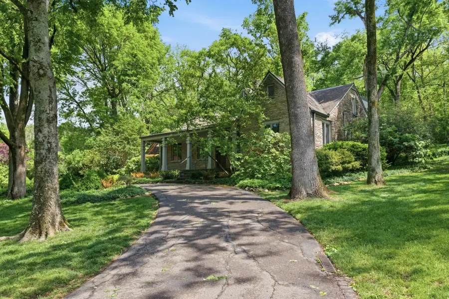5142 Stanford Dr, Nashville, TN 37215 - #3