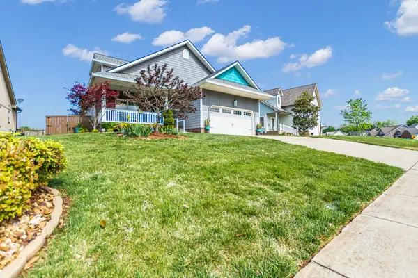 2206 Fairfax Dr, Clarksville, TN 37043