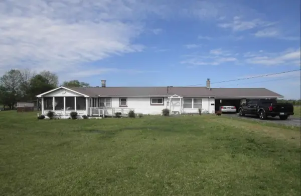 1063 Shelly Rd, Decherd, TN 37324