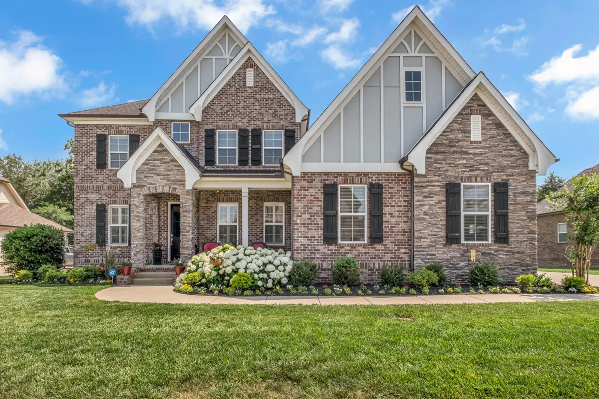 1041 Montrose Dr, Gallatin, TN 37066 - #1