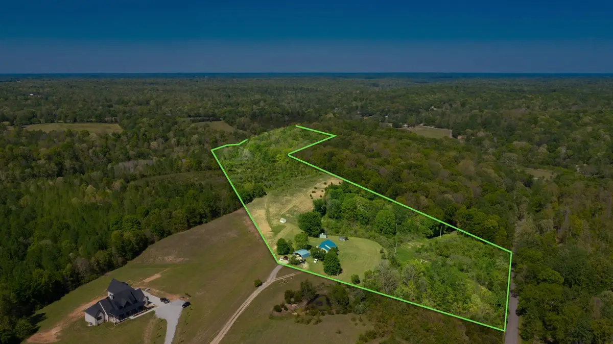 881 Coaling Rd, Charlotte, TN 37036 - #1