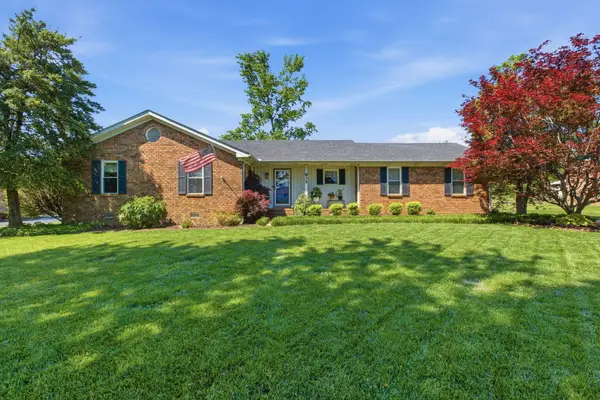 835 S Broadway St, Portland, TN 37148