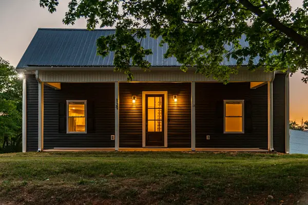 129 S Cedar St, Cross Plains, TN 37049