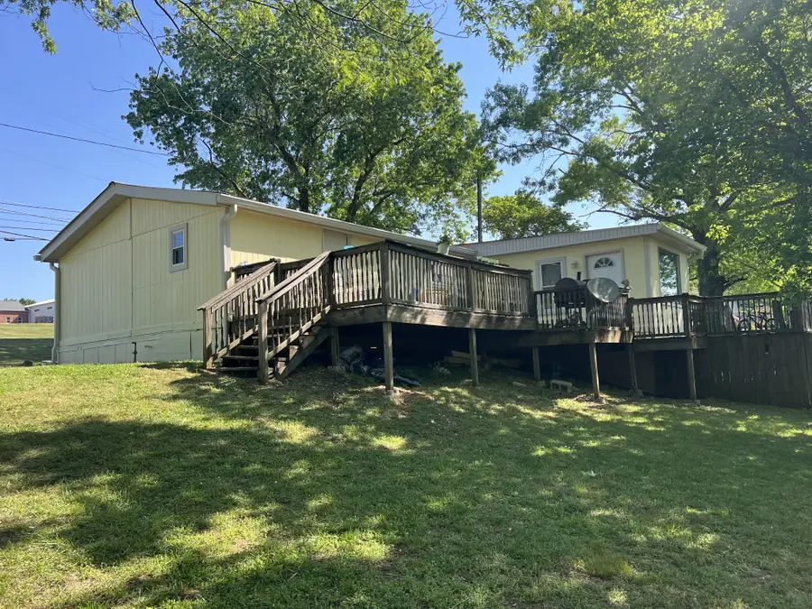 744 W Main St, Watertown, TN 37184 - #3