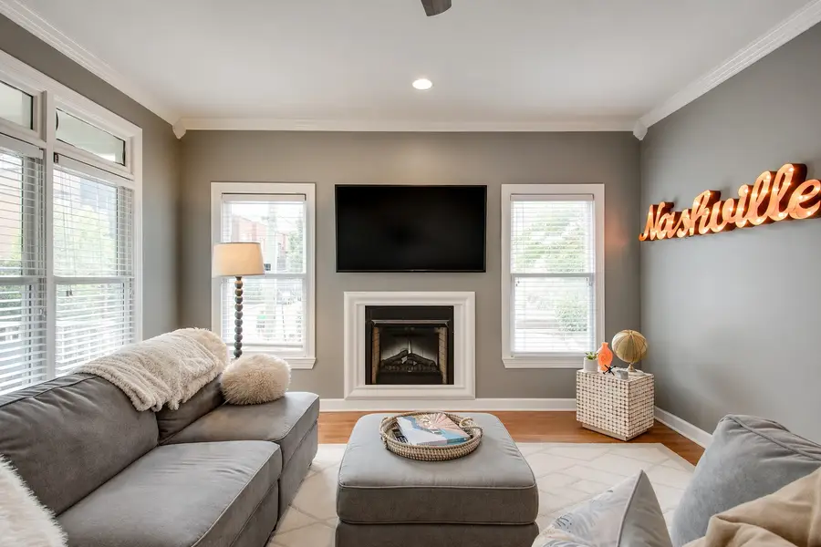 415 Van Buren St, Nashville, TN 37208 - #2