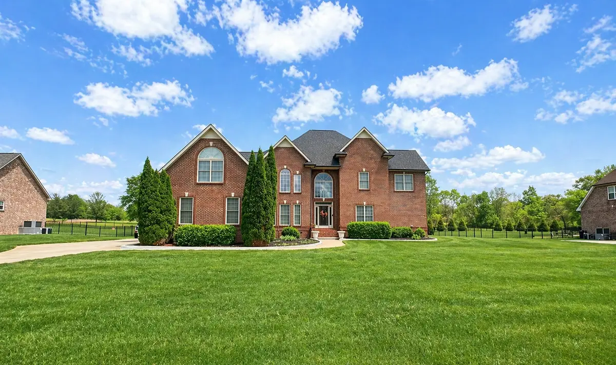 4147 Ironwood Dr, Greenbrier, TN 37073 - #1