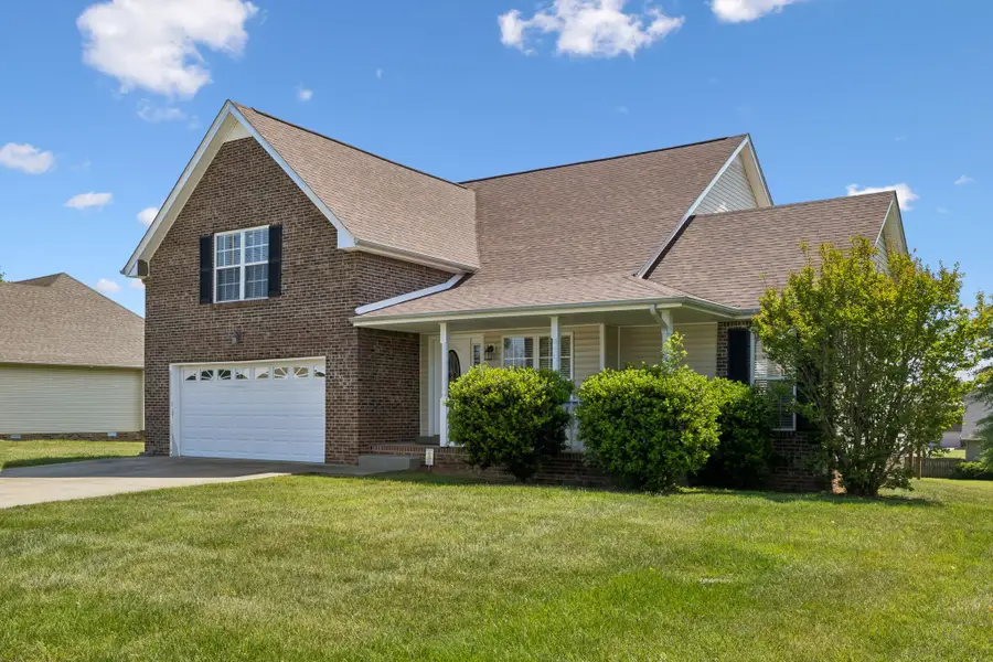 688 Fallbrook Ln, Clarksville, TN 37040 - #2