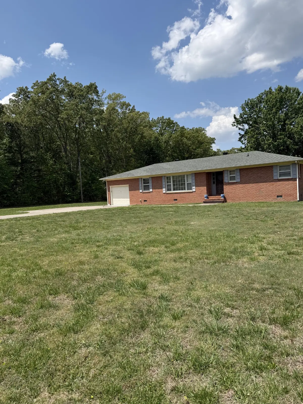 194 Hickory Dr, Manchester, TN 37355 - #1