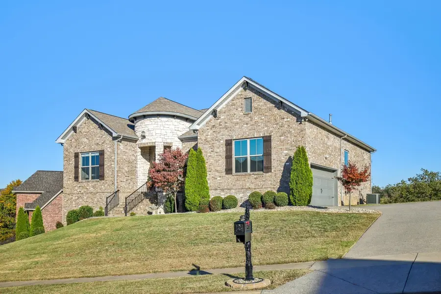 104 Copper Creek Dr, Goodlettsville, TN 37072 - #2