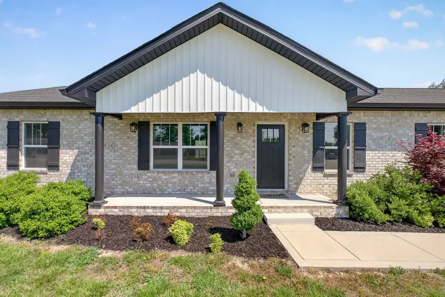 702 Cill St, Smithville, TN 37166 - #2