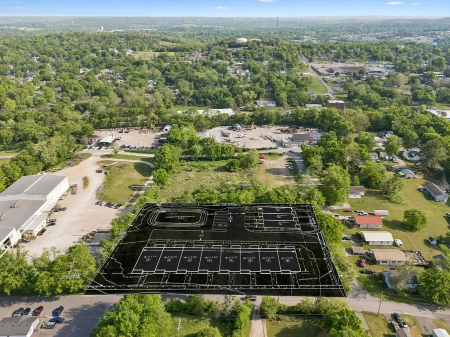 700 W 12th St, Columbia, TN 38401 - #2