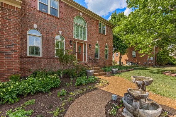 318 Logans Cir, Franklin, TN 37067