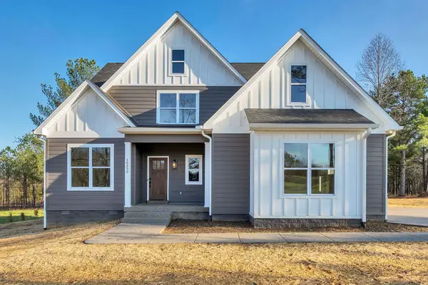 211 Beechwood Court W, Pegram, TN 37143