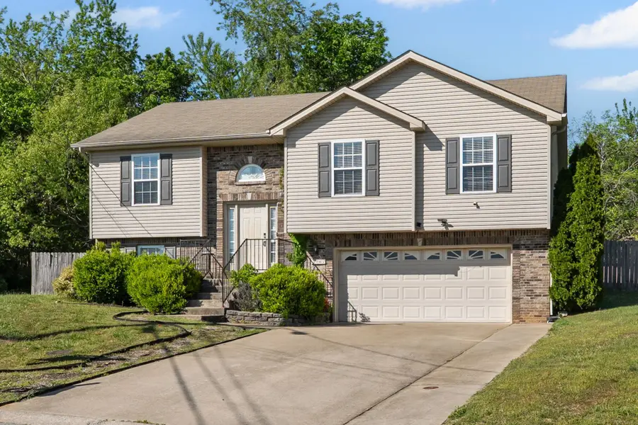 3443 Queensbury Rd, Clarksville, TN 37042 - #2