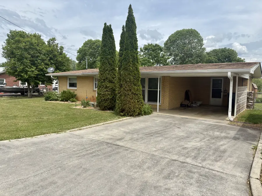 919 Oak St, Manchester, TN 37355 - #2