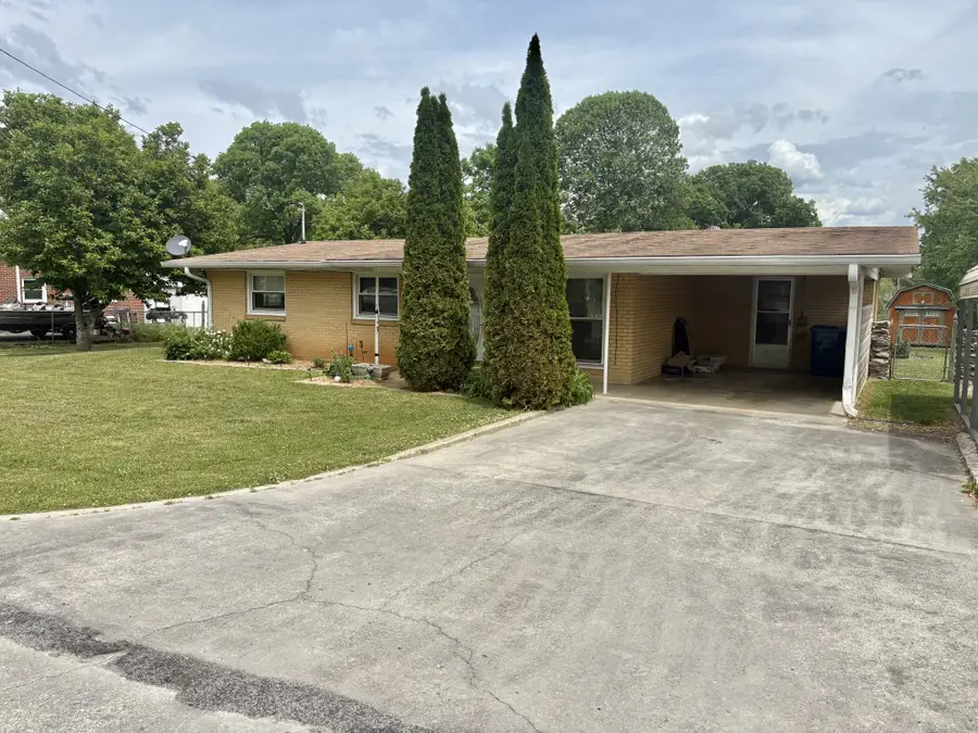 919 Oak St, Manchester, TN 37355 - #3