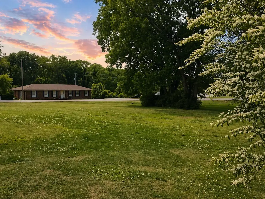 412 Shawnee Dr, Columbia, TN 38401 - #3