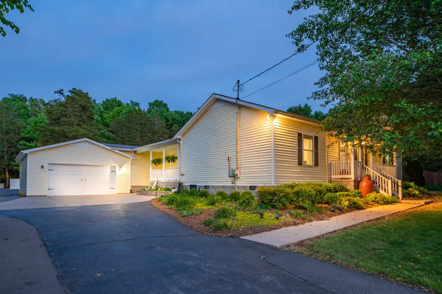 4751 Thick Rd, Chapel Hill, TN 37034 - #2