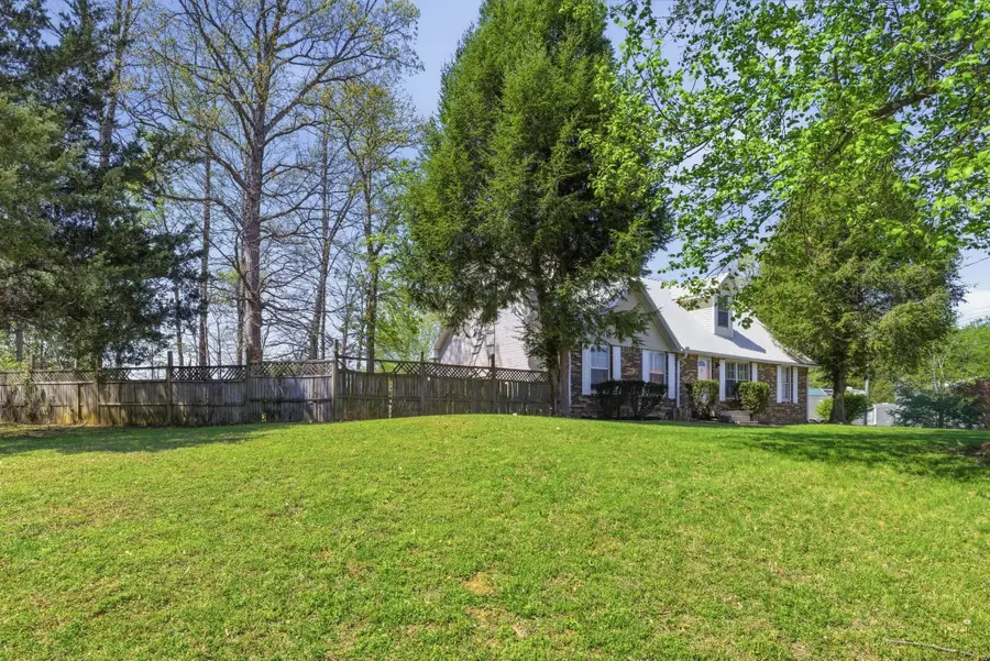 800 R S Bradley Blvd, Clarksville, TN 37042 - #2