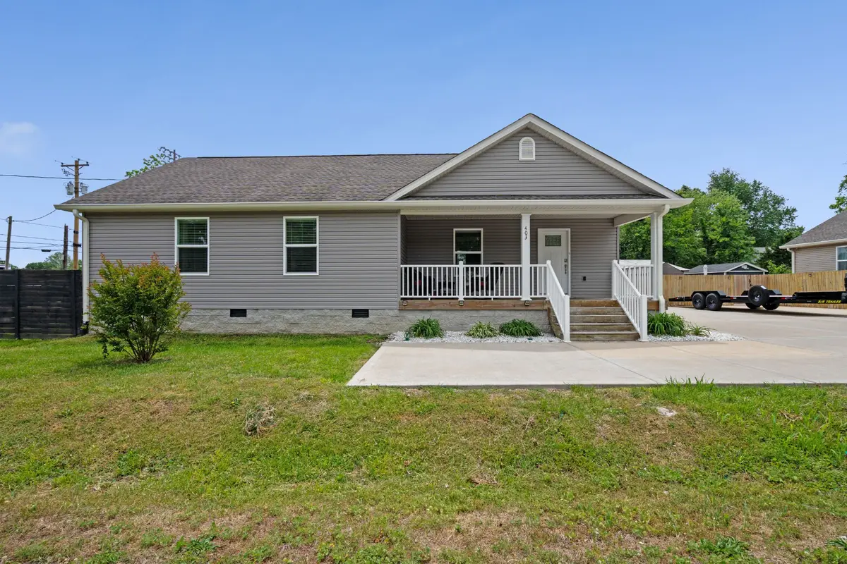 403 W College St, Watertown, TN 37184 - #1
