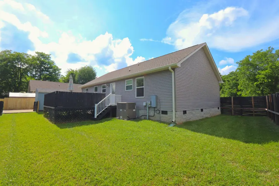 403 W College St, Watertown, TN 37184 - #3