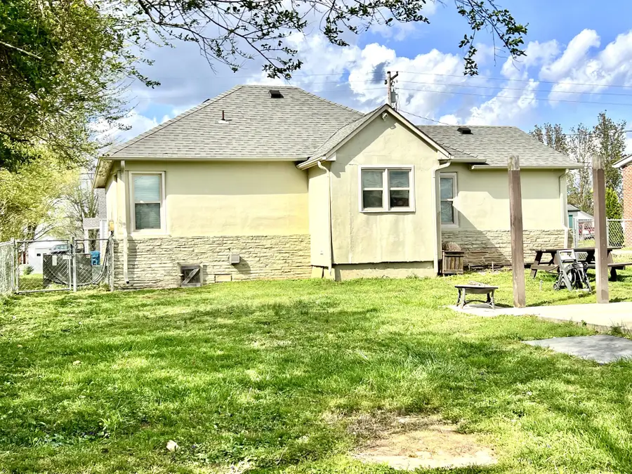 431 Elm St, Baxter, TN 38544 - #2