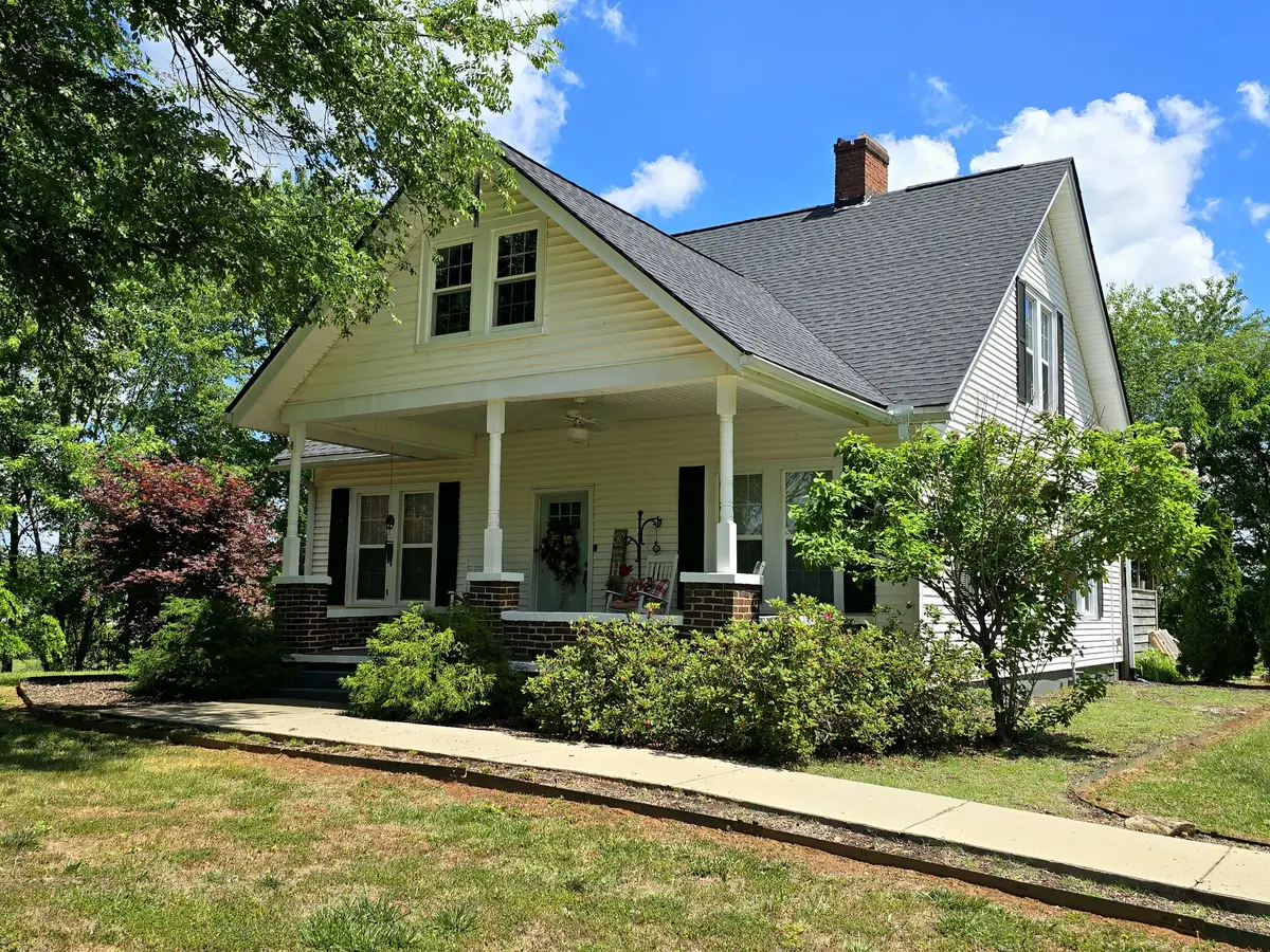 942 Mike Muncey Rd, McMinnville, TN 37110 - #1