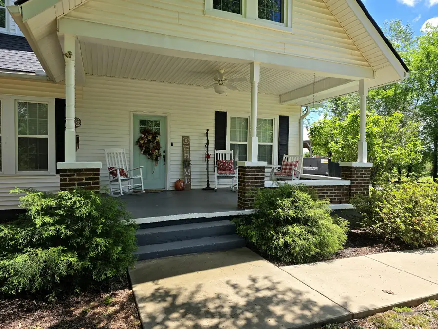 942 Mike Muncey Rd, McMinnville, TN 37110 - #2