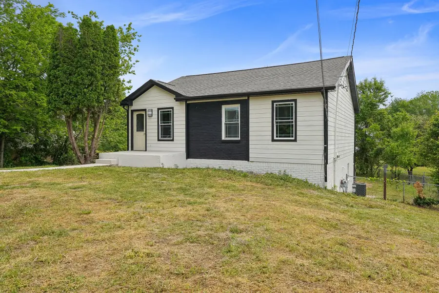3405 Oak Lawn Dr, Clarksville, TN 37042 - #2