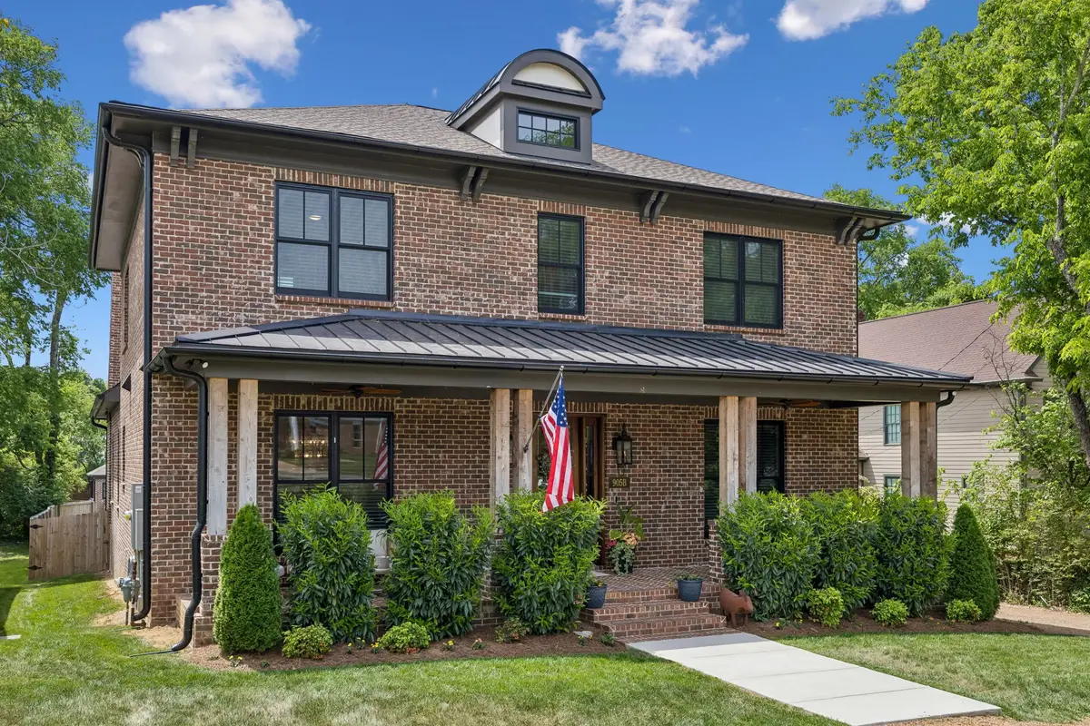 905B W 7th St, Columbia, TN 38401 - #1