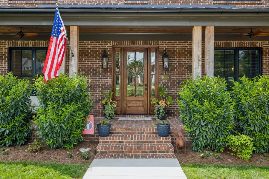 905B W 7th St, Columbia, TN 38401 - #3