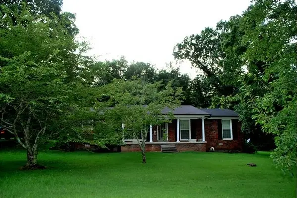 1106 Rainbow Cir, Westmoreland, TN 37186