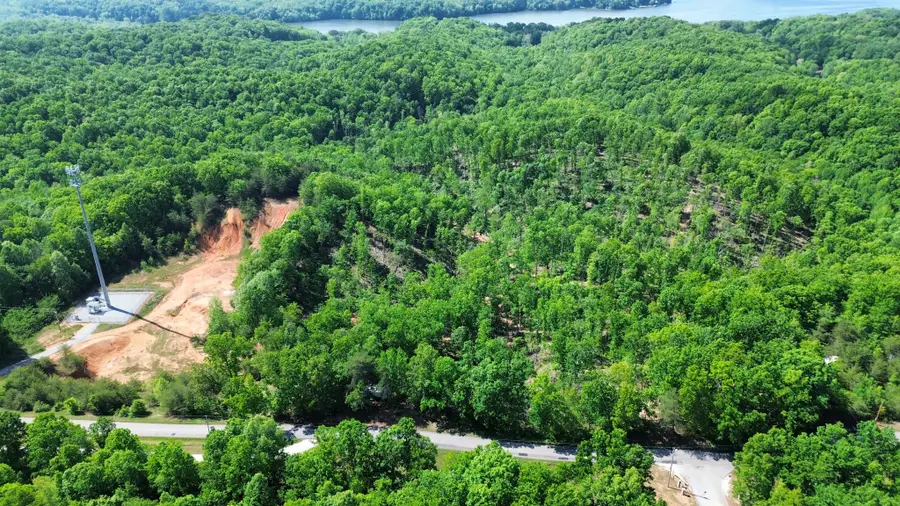 535 Highwater Rd, Waverly, TN 37185 - #2